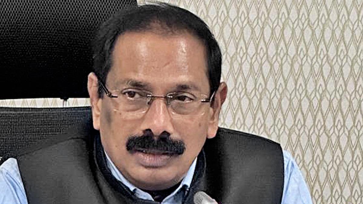 Andhra Pradesh Chief Secretary directs APGENCO to fast-track power projects, improve efficiency