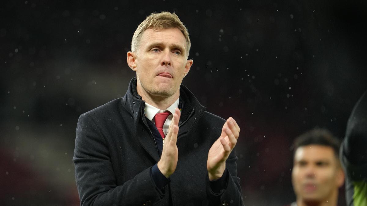 Manchester United tersingkir dari Piala FA saat klub mempertimbangkan calon pelatih sementara