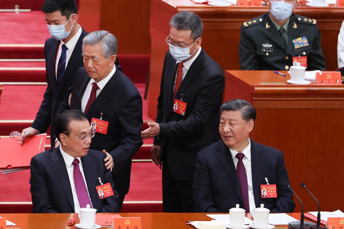Xi Jinping presides over closing session of Communist Party Congress