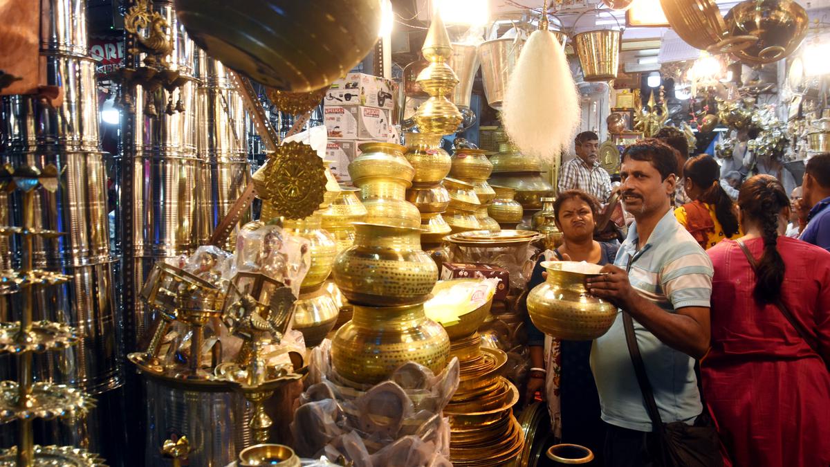 Deepavali sees record trade of ₹3.75 lakh crore: CAIT