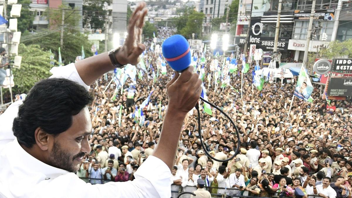 Nobody can stop VSP privatisation if NDA candidates win elections, says Jagan