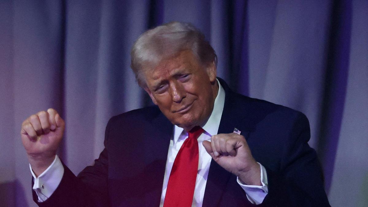 Trump says U.S. oil pledged $100 billion for Venezuela ahead of White House meeting