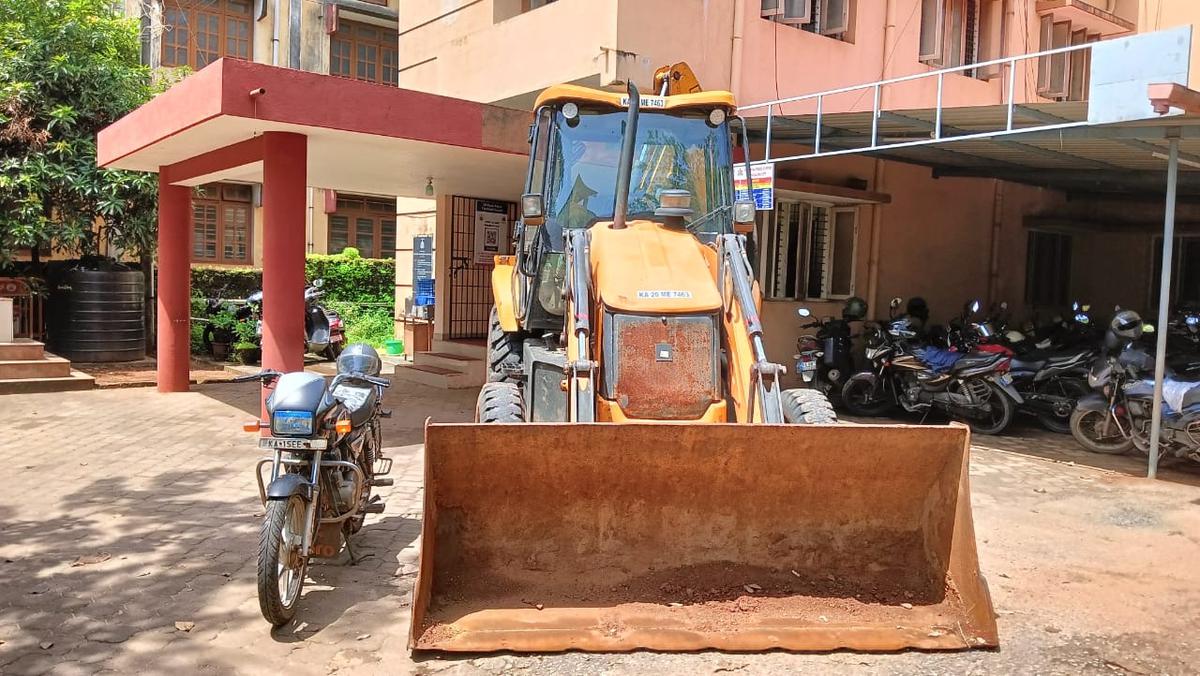 The accused allegedly stole an earthmover parked on Padubidri-Karkala highway at night and brought the vehicle to Surathkal, on August 3-4, 2023.