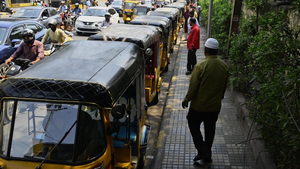 Daily deficit of 55MTs auto LPG in Telangana; Uttam places three requests before Centre to safeguard drivers’ livelihoods