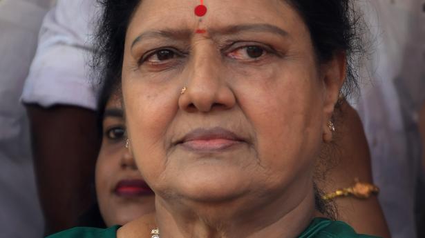Sasikala moves HC against civil court’s refusal to declare her as AIADMK general secretary