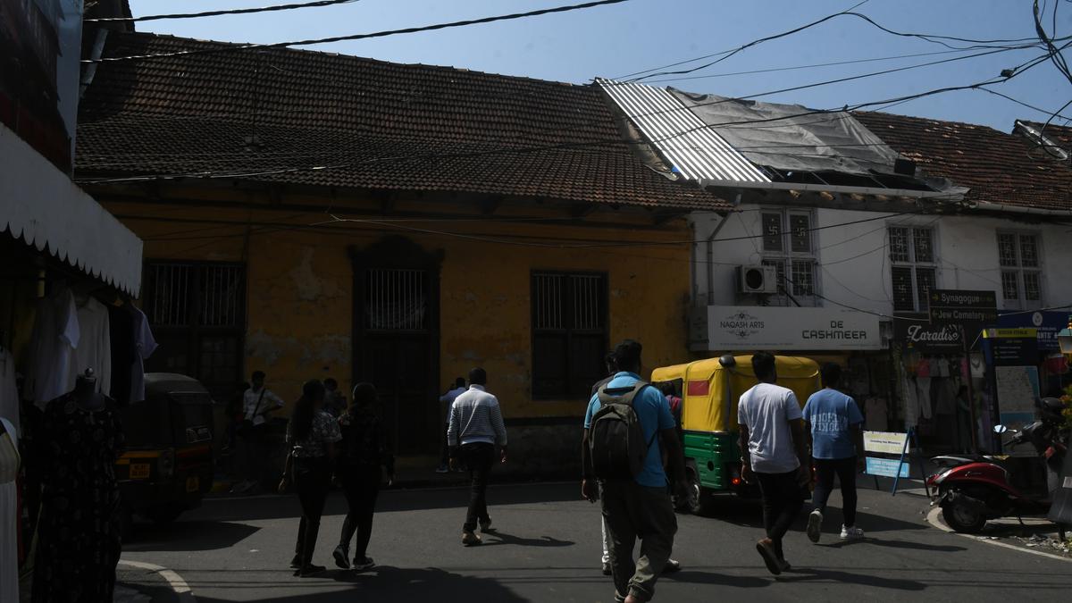 Bid to install metal sheet on tiled roof of heritage building halted at Jew Town in Mattancherry