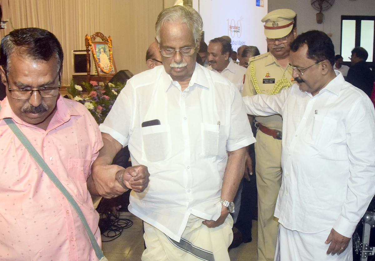 Centenary celebrations of Arya Vaidya Vilasini Vaidyasala begins in Kozhikode