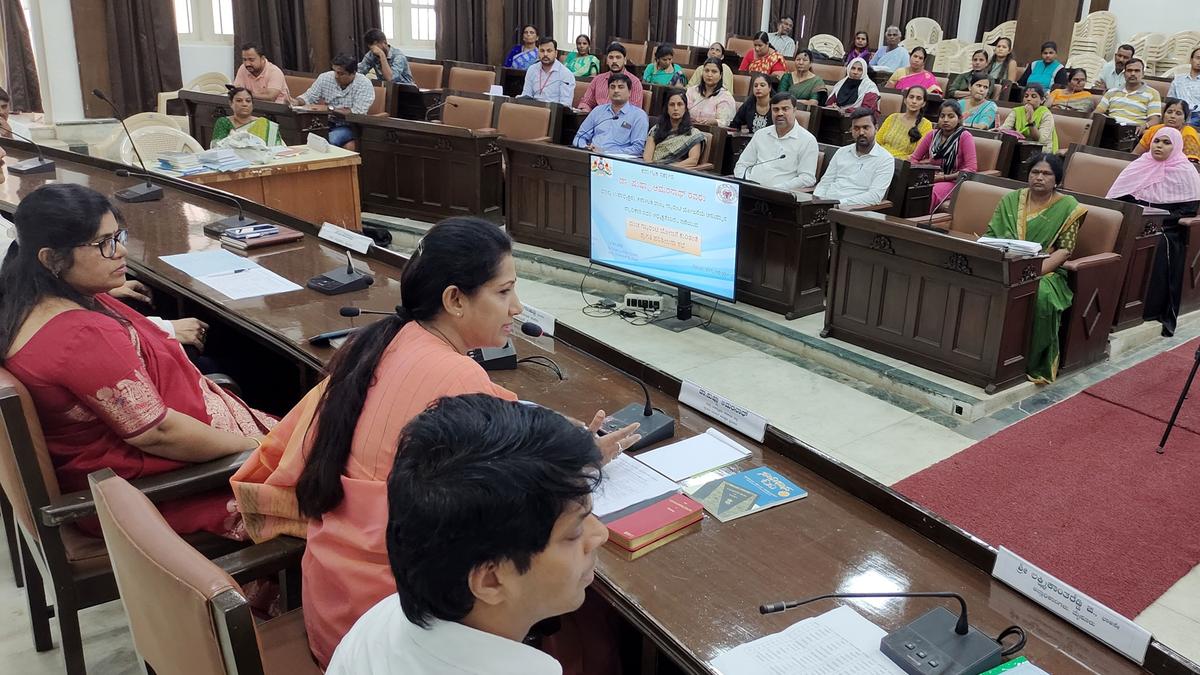 Guarantees’ information boards at all govt. offices compulsory: Pushpa Amarnath