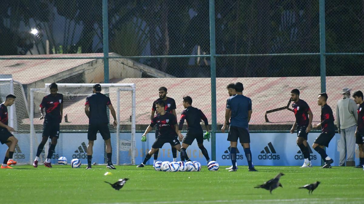 Defending champion India locks horns with a Pakistan team short of practice