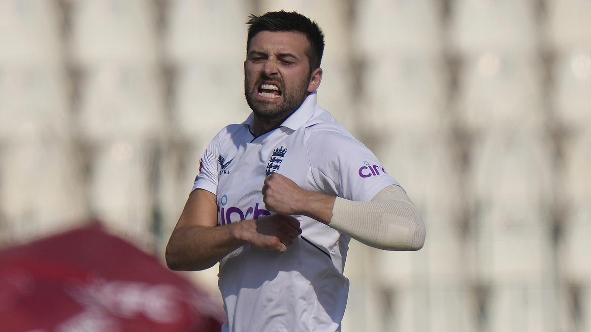 Rampant Wood fires England to series win over Pakistan