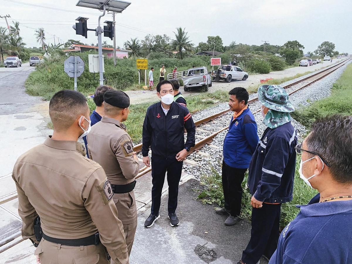 Thailand train collision with pickup truck kills 8 people and injures 4 -  The Hindu