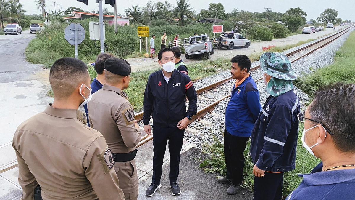 Thailand train collision with pickup truck kills 8 people and injures 4