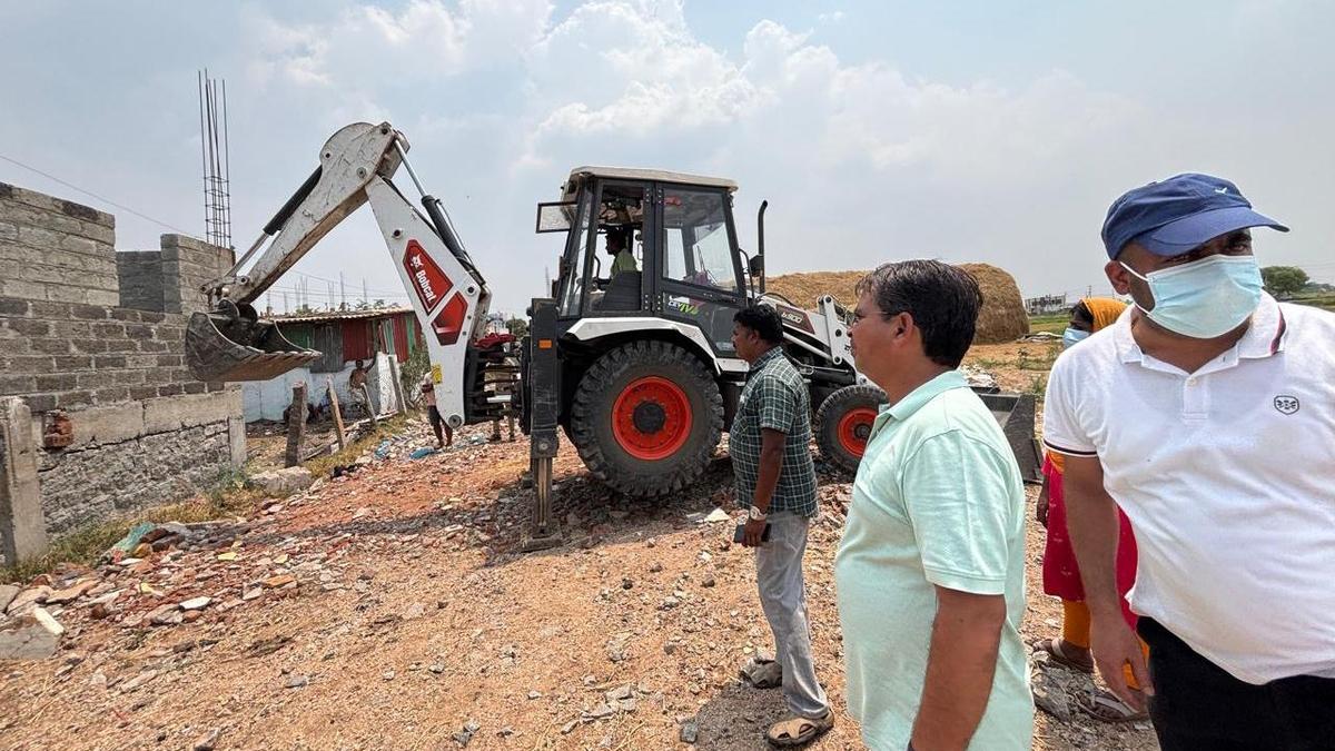 Encroachments in Ballari cleared, over 5 acres of land reclaimed by district administration