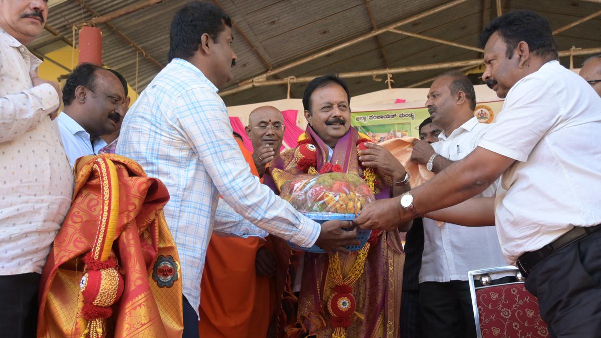 100 harvester hubs for farm mechanisation to come up in Karnataka, says Minister