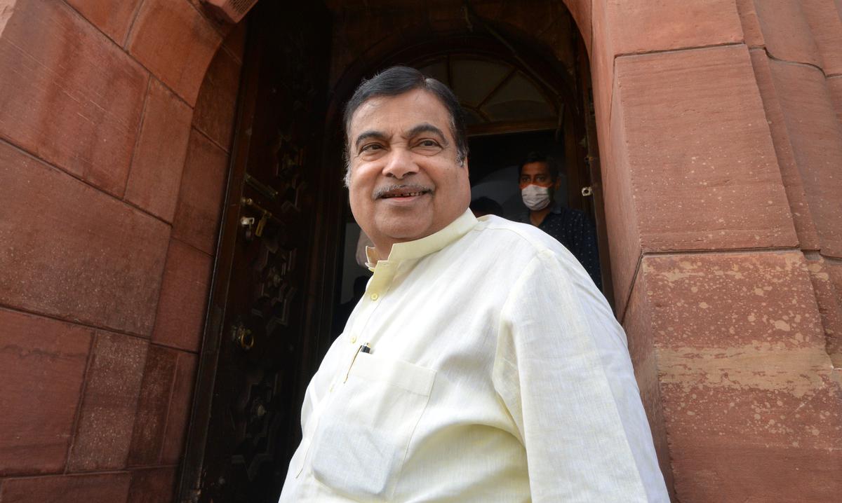 Gadkari pitches for investments from Tata Group in Nagpur