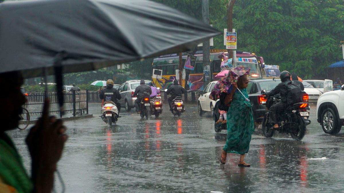 Heavy rains disrupt normal life in Puducherry