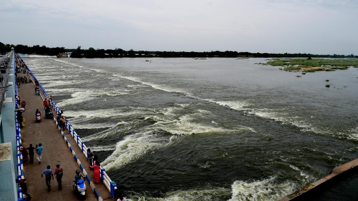 Activists demand fire station at Mukkombu as cases of tourists drowning in the Cauvery rise