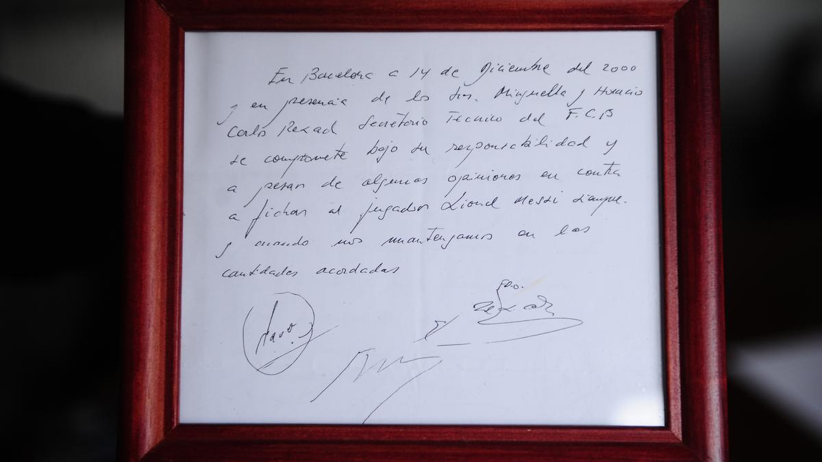 Napkin with Lionel Messi’s first Barcelona contract up for auction