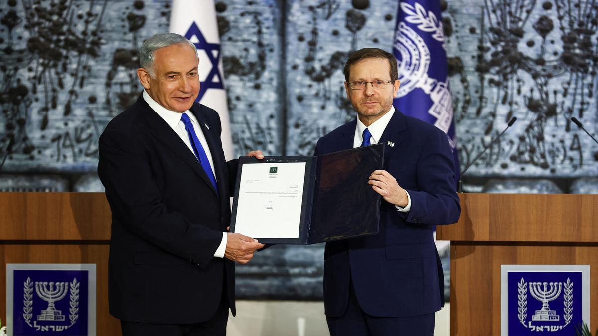 Israeli President Herzog invites Benjamin Netanyahu to form new