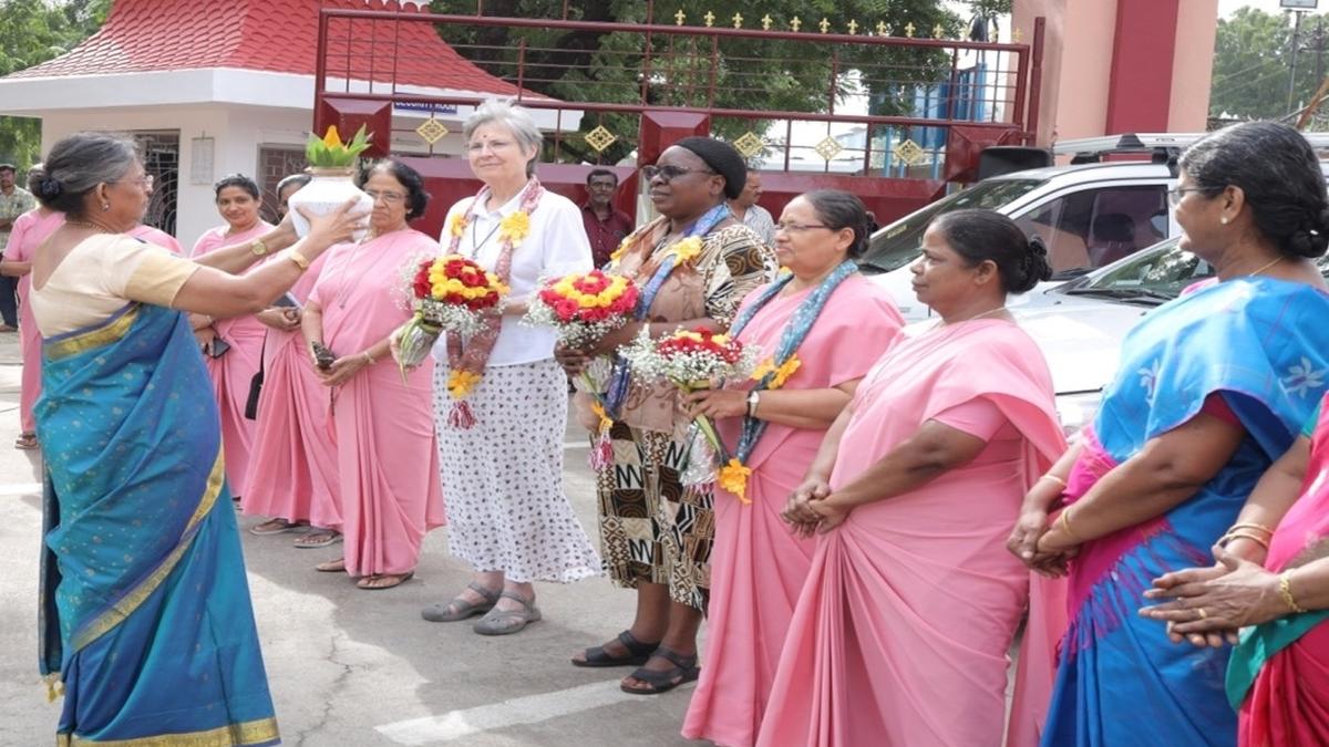 Superior General overwhelmed by contributions from Fatima College towards education