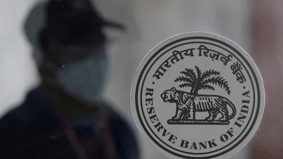 SBI, HDFC Bank, ICICI Bank figure in RBI’s 2024 list of Domestic Systemically Important Banks (D-SIBs)