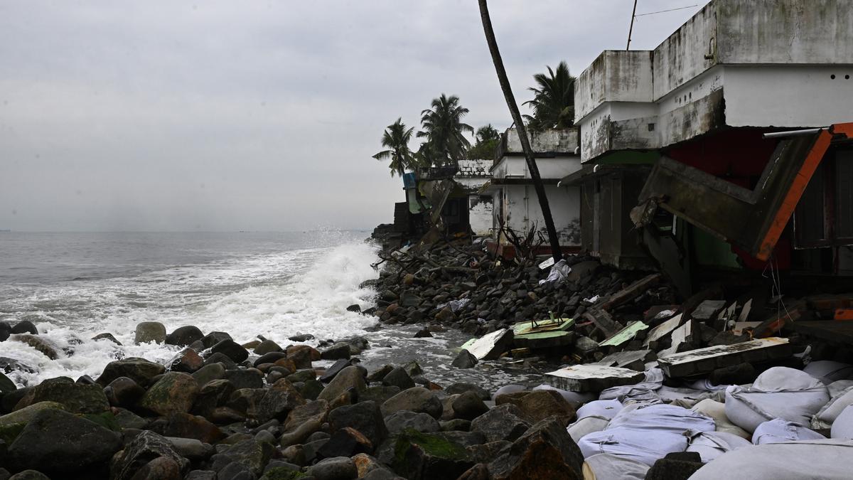 Chellanam tetrapod: protest panel urges government to revisit piecemeal implementation of seawall construction