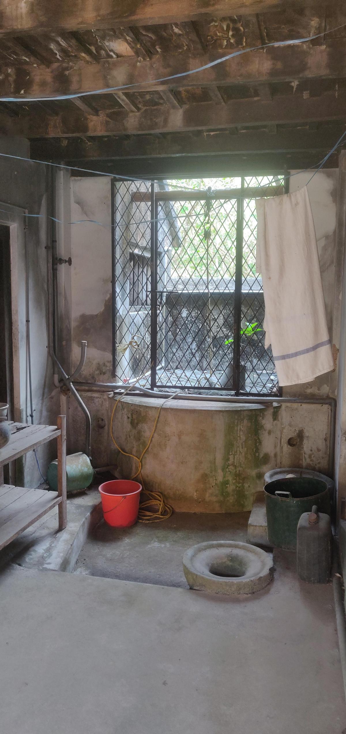 नवीकरण से पहले पंक्तिबद्ध घर का विभाजन 