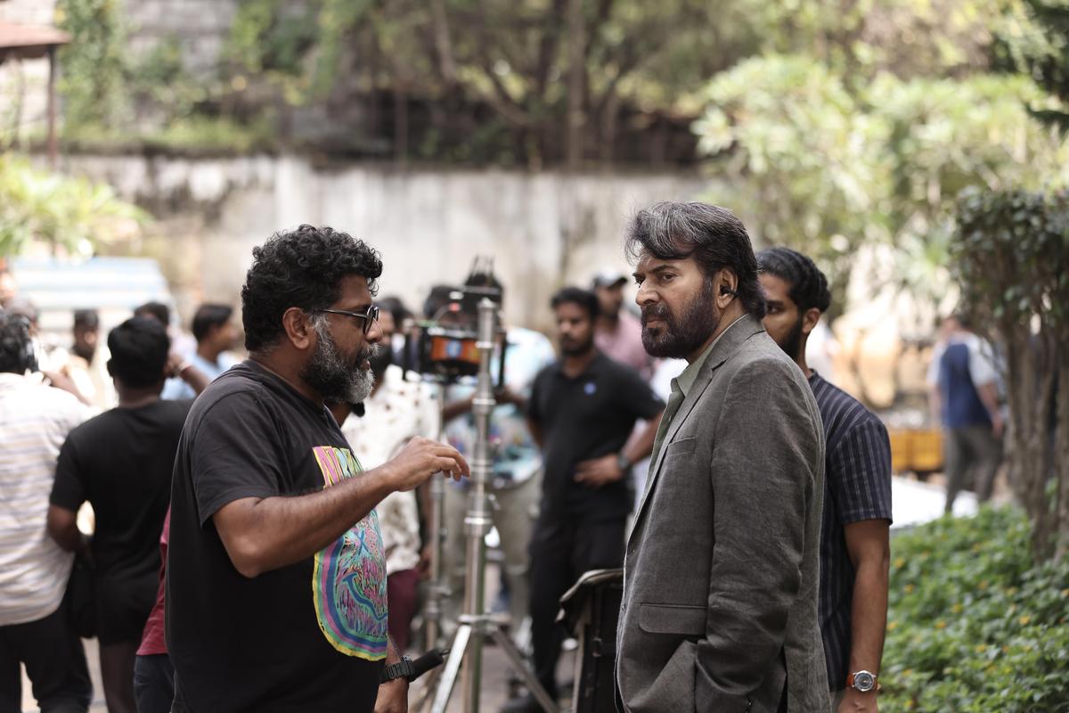 Mahesh Narayanan with Mammootty on the location of Patriot