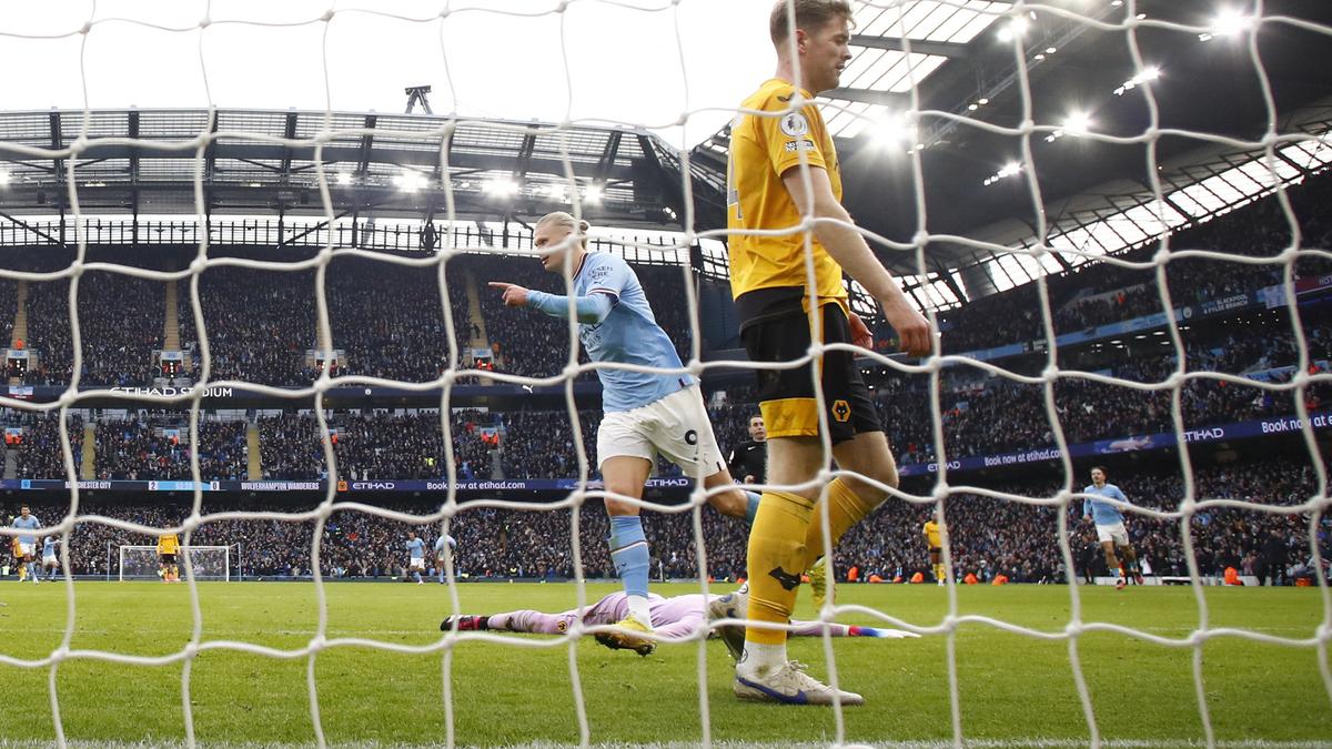 Haaland réussit un quatrième triplé pour Manchester City lors de la victoire 3-0 contre les Wolves