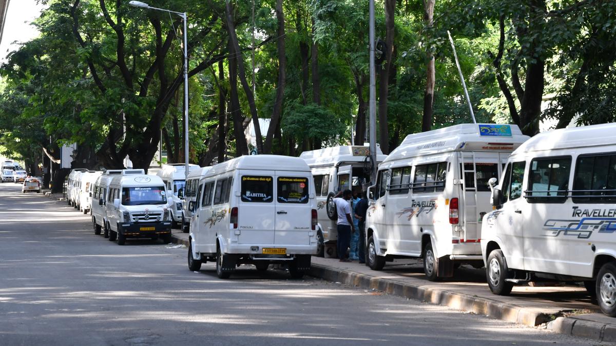 Four killed, six injured as MUV heading to Tirupati overturns near Ranebennur in Karnataka