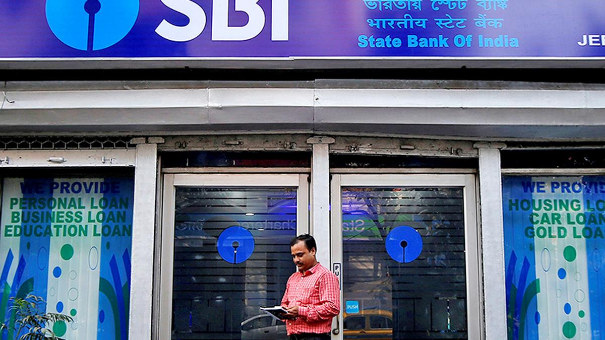 SBI manager saves 68-year-old retired school teacher from digital arrest scam