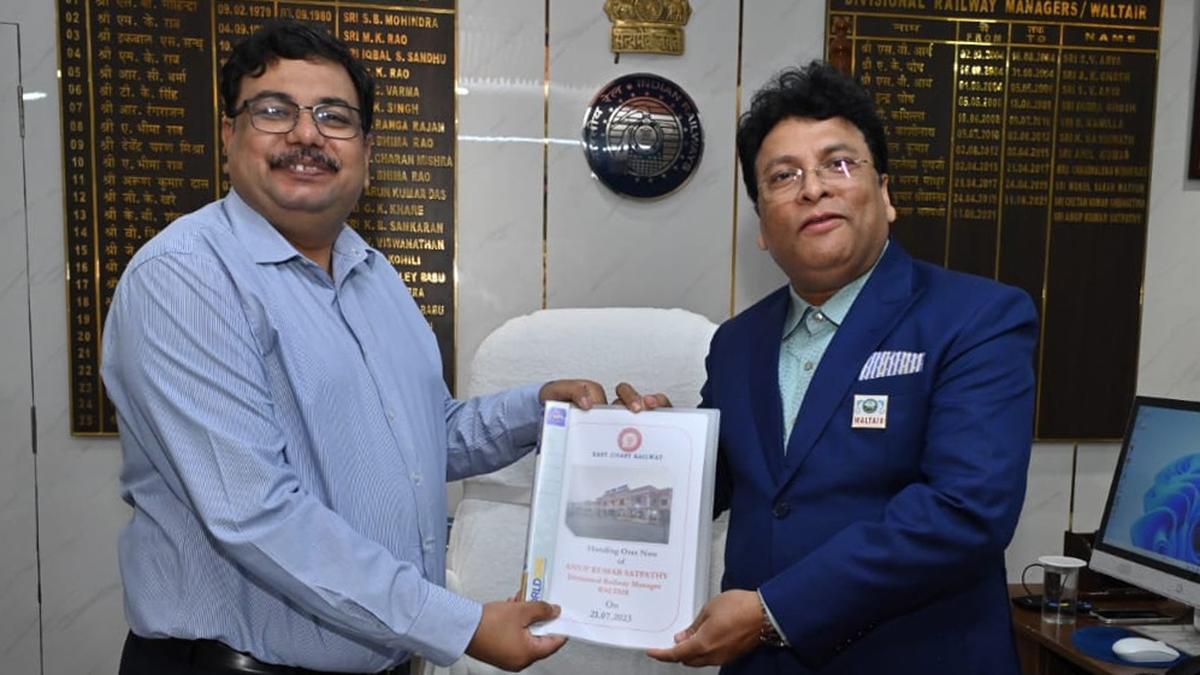 Saurabh Prasad takes over as Divisional Railway Manager of Waltair Division