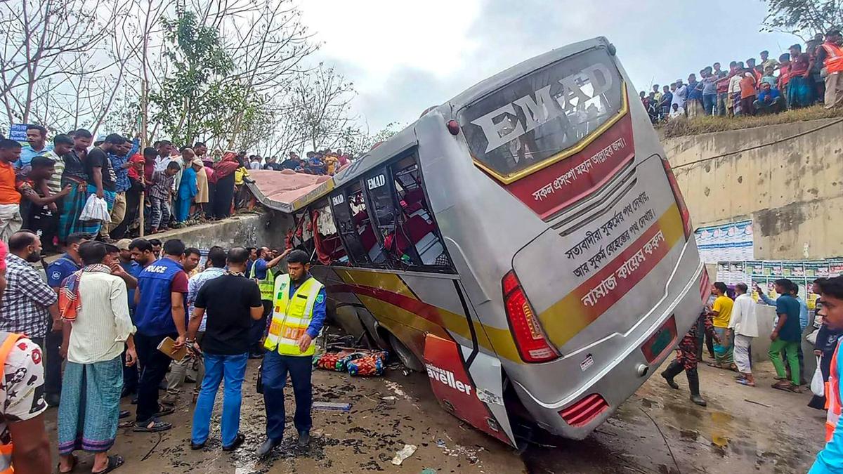 At least 17 killed, 30 injured in Bangladesh bus accident