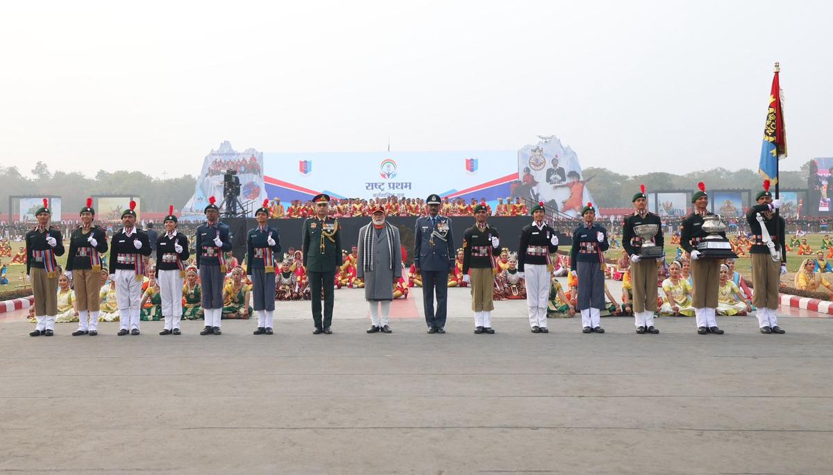NCC cadets of Karnataka-Goa win PM's banner and trophy for 2nd consecutive  year at Republic Day Camp 2026 - The Hindu