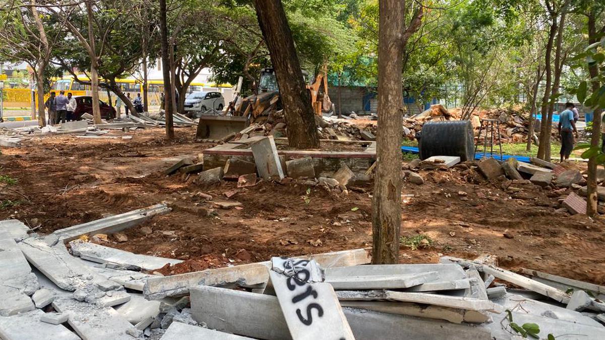 BBMP officials recover part of the encroached Kaggadasapura lake