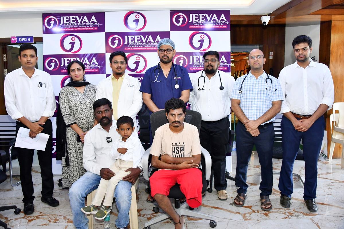 Doctors Krishna Kulkarni, Ajay Guttedar and others with the patients at Jeeva Hospital in Kalaburagi on Sunday.