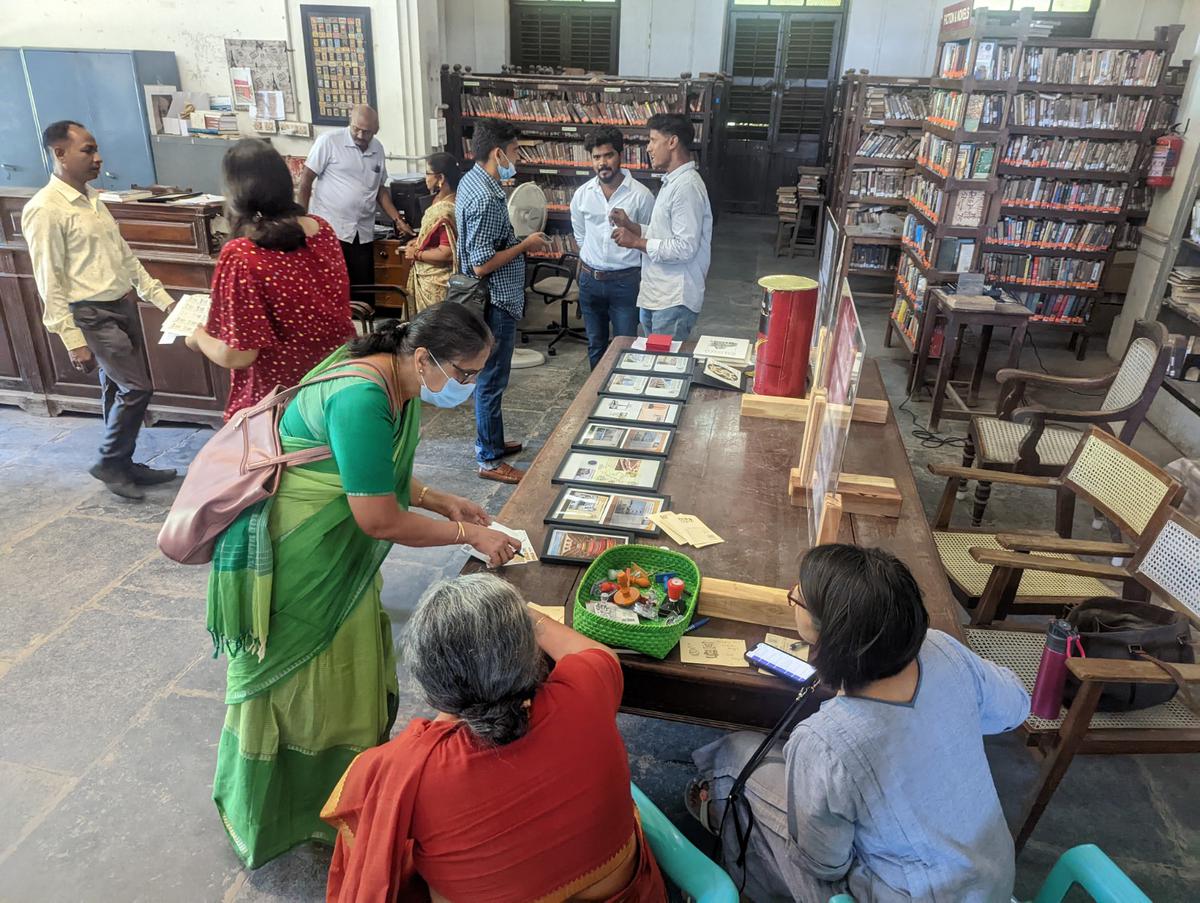 De posthoek bij Madras Literary Society