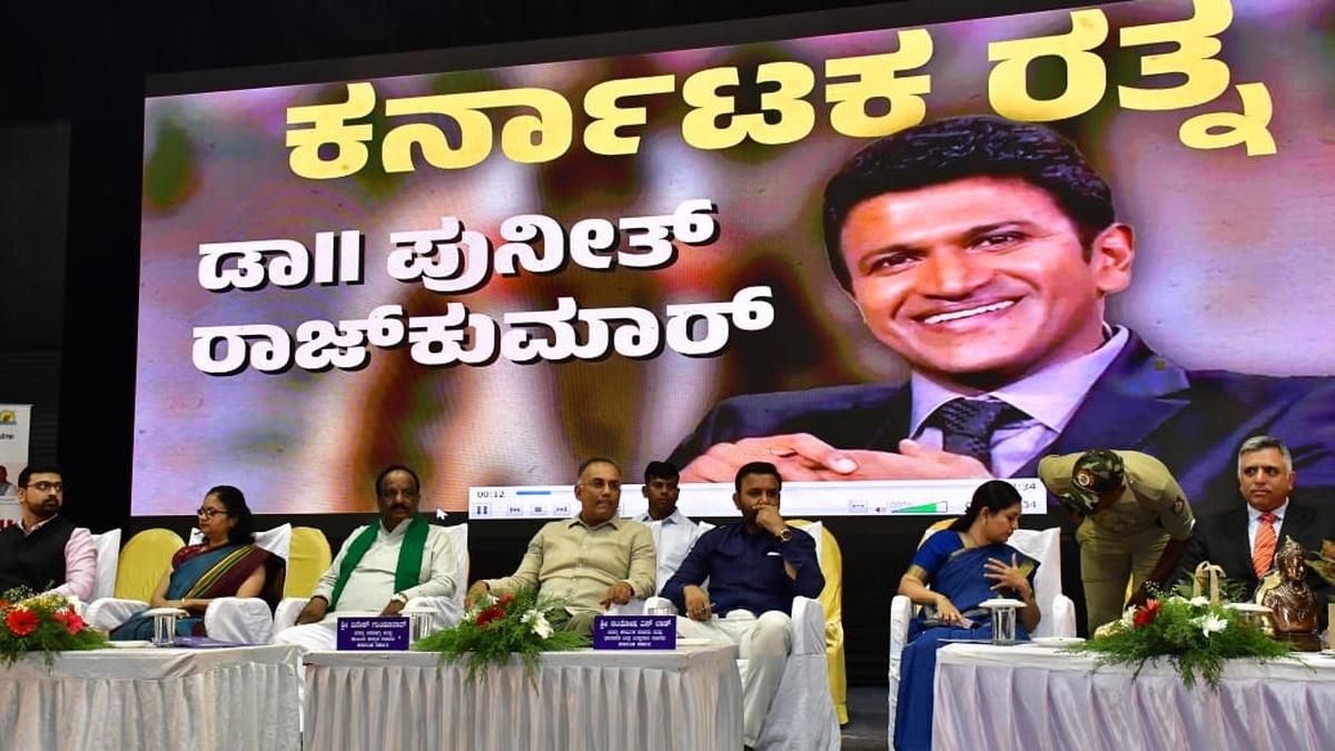 Dinesh Gundu Rao launches ‘Puneet Rajkumar Hrudaya Jyoti’ scheme in Dharwad