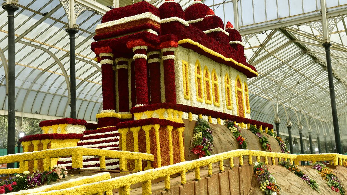 lalbagh flower show independence day 2025 images