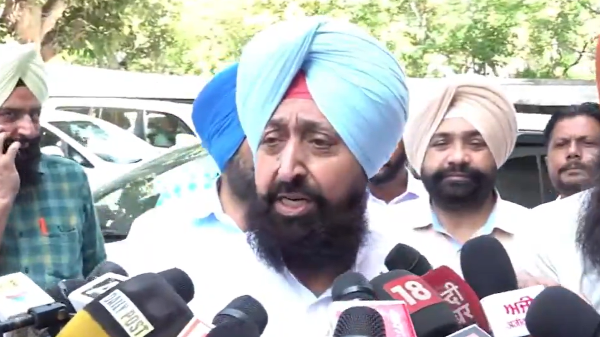 Punjab Assembly witnesses unruly scenes, Congress MLAs stage walk out