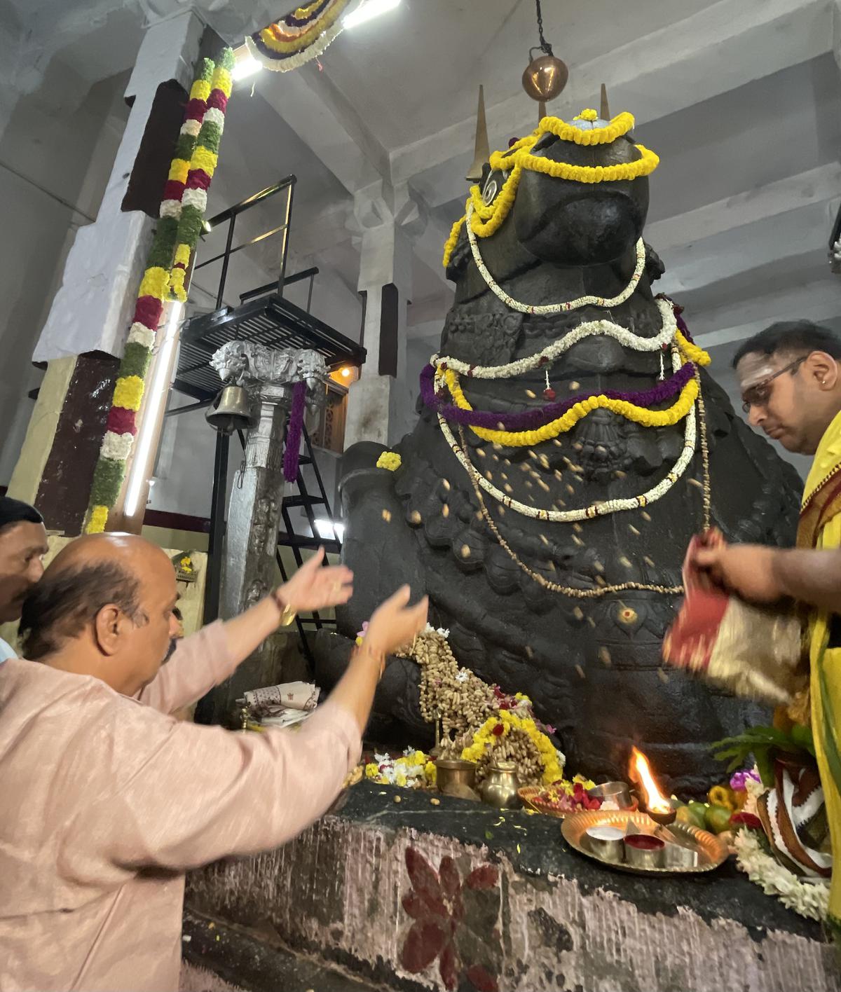 मुख्यमंत्री बसवराज बोम्मई ने रविवार को बेंगलुरु में वार्षिक मूंगफली मेले का उद्घाटन किया। 