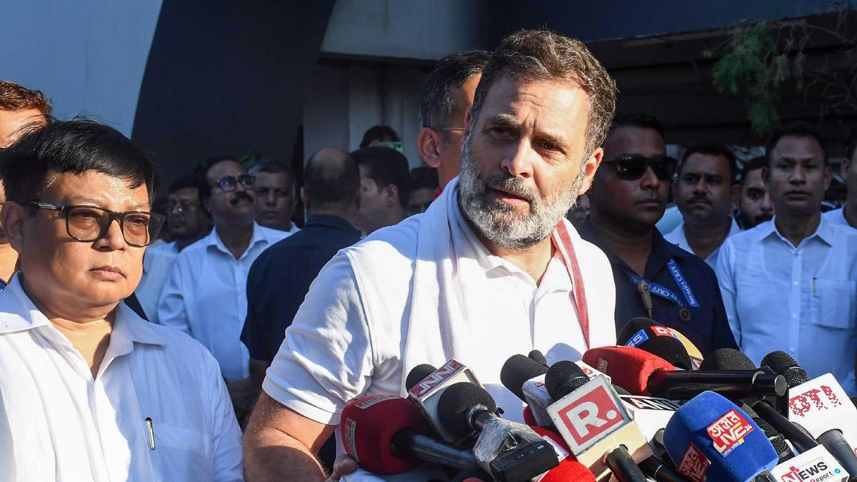 राहुल गांधी ने कहा, मोदी-नीतीश सरकार ने बिहार के युवाओं की आकांक्षाओं का गला घोंट दिया राहुल गांधी ने कहा, मोदी-नीतीश सरकार ने बिहार के युवाओं की आकांक्षाओं का गला घोंट दिया