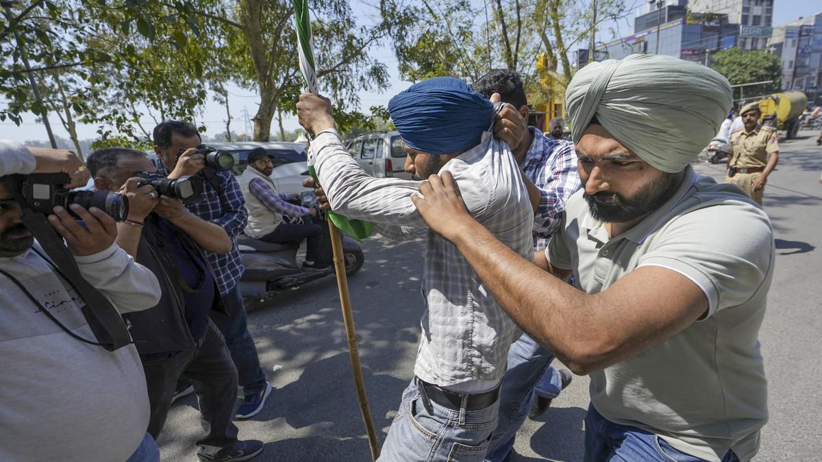 Farmers protest highlights: Punjab witnesses statewide protests against detention of farmers