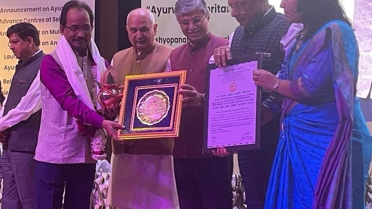 Ayurveda professor from Tirupati receives the Rashtriya Ayurveda