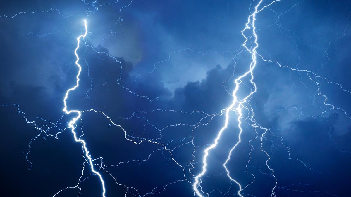 Three killed during thunderstorm in Vikarabad