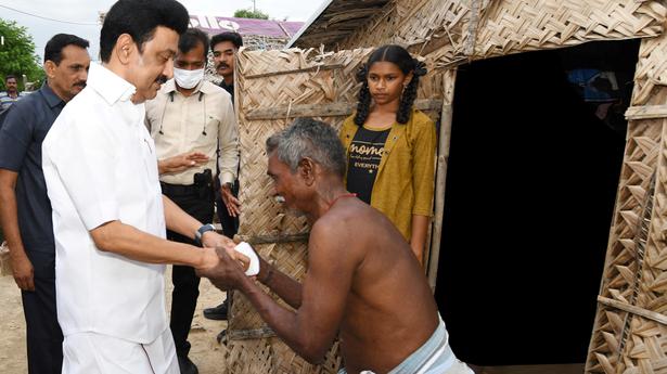 CM interacts with students in Namakkal