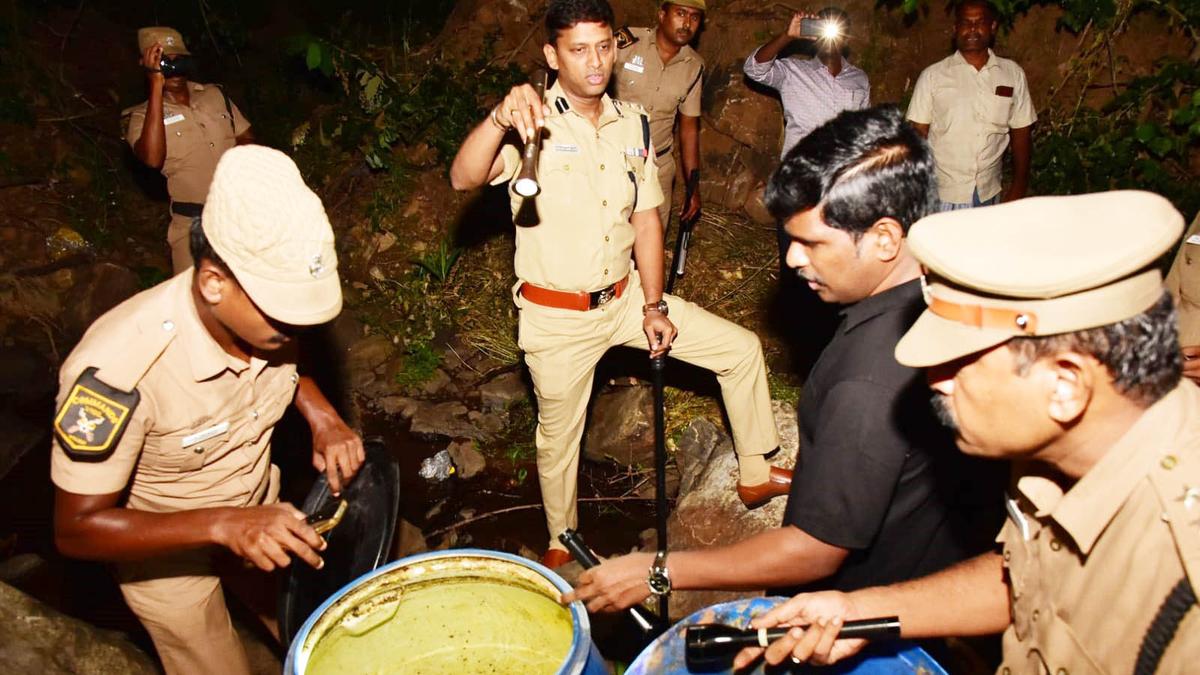 Tiruchi Collector, SP raid a garden in Pachamalai, seize illicit liquor