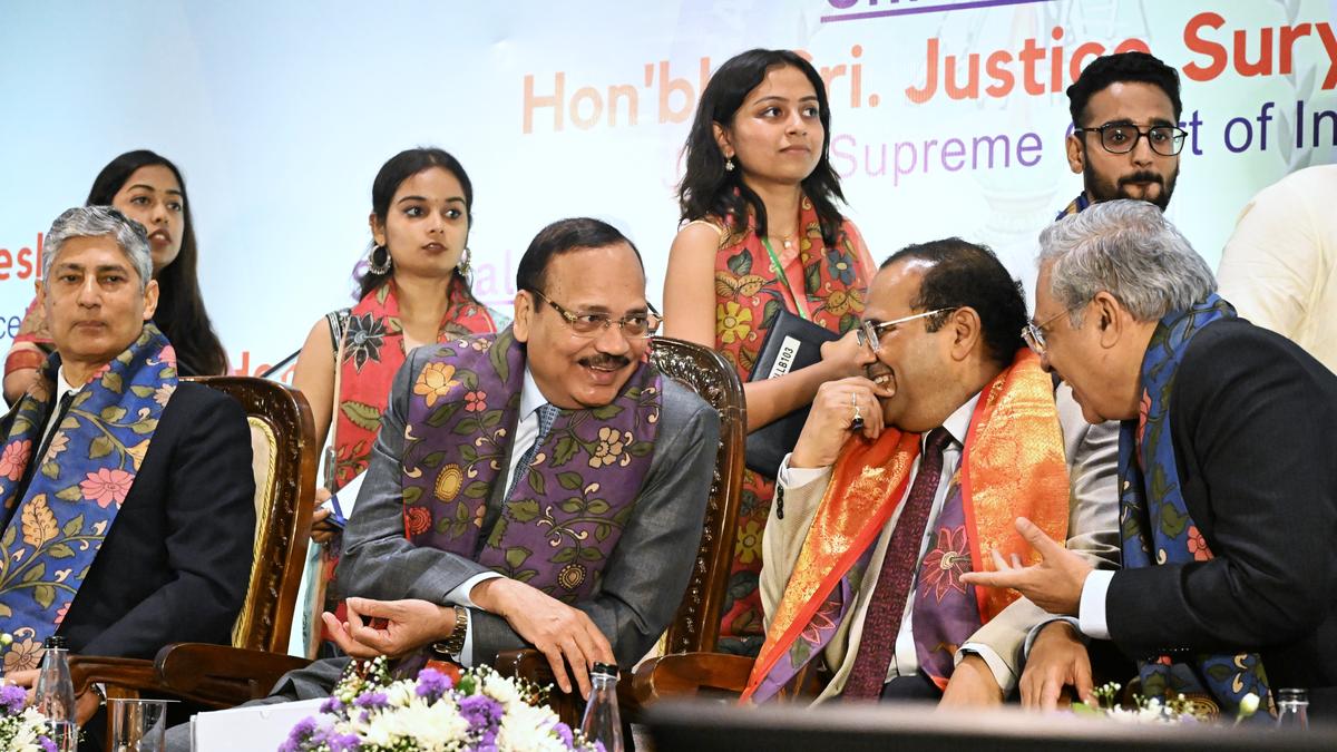 Legal professionals should work with discipline, say SC Judges