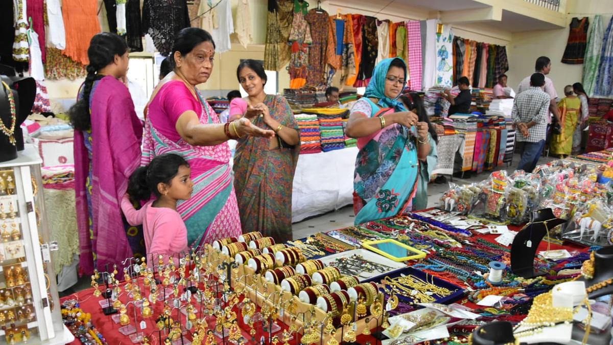 Andhra Pradesh raises pay of Lepakshi outsourcing staff after sales touch ₹60.75 crore