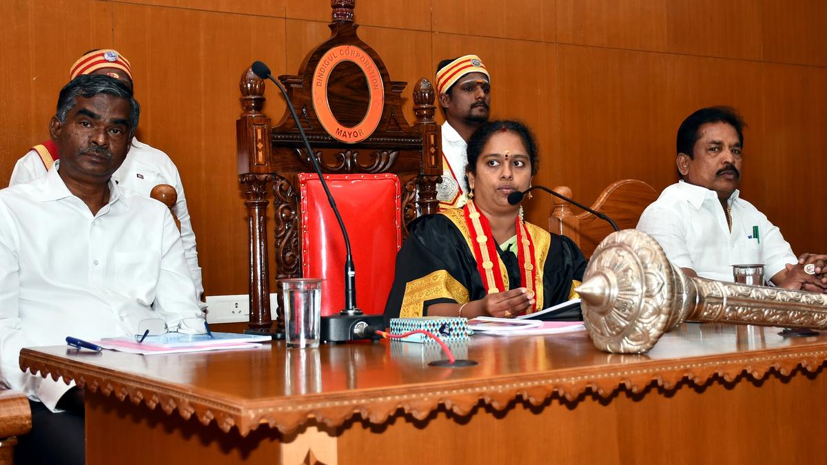 Many cinema houses charge exorbitant rates for parking, eateries, says DMK councillor at Corporation meeting in Dindigul